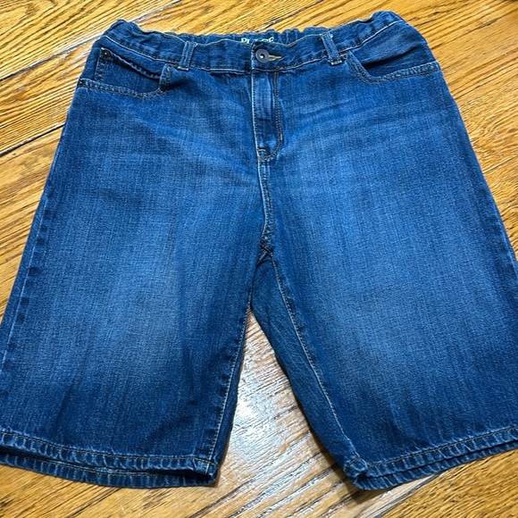 Children’s Place denim shorts. Boys 14 Husky.  Elastic cinch.  Great condition. - Picture 1 of 9